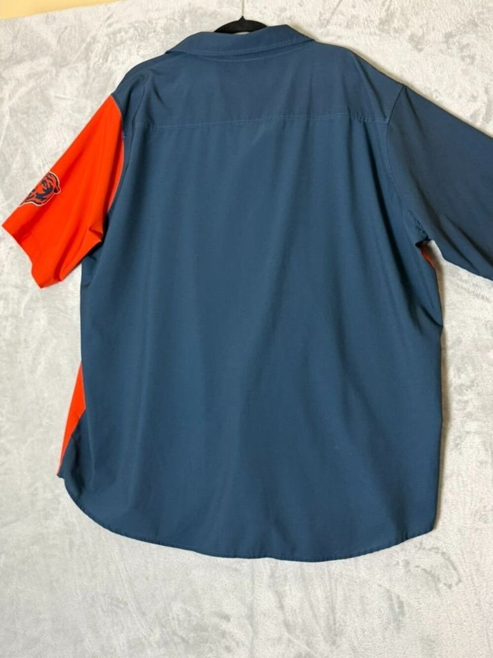 NFL CHICAGO BEARS Button Up Shirt Mens 2XL Navy Orange Graphic Fan Gear - Picture 2 of 4